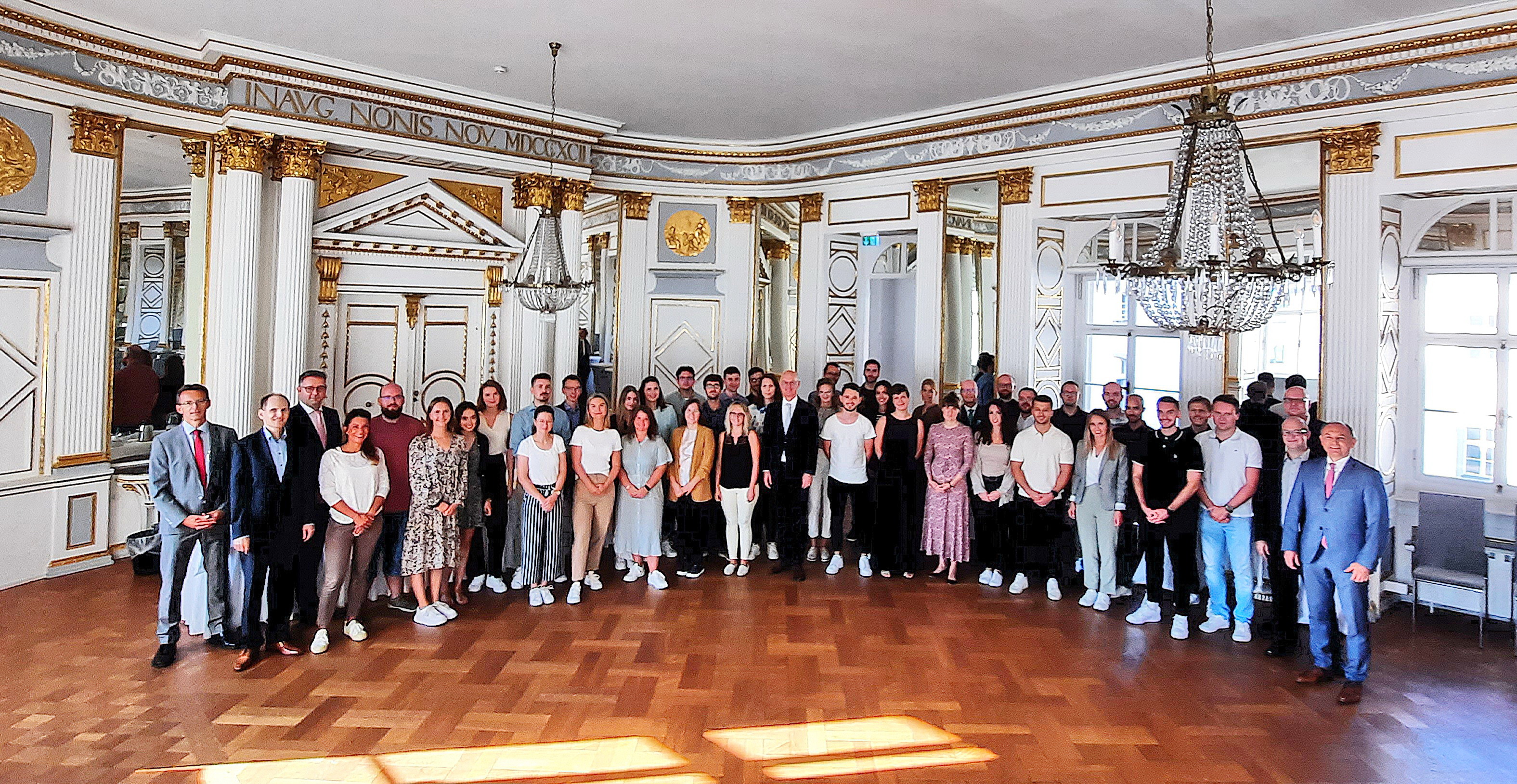 Vereidigung der neuen Referendare berufliche Schulen Gruppenbild Referendare