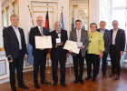 Regierungspräsident Walter Jonas (2.v.l.) mit den Geehrten aus dem Landkreis Regensburg