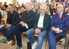 Thomas Unger, Bereichsleiter Schulen an der Regierung der Oberpfalz, 
Martin Voggenreiter, Schulleiter der MS Wörth a.d.D., Stefan Kleinod, 
Schulamtsdirektor der Staatlichen Schulämter im Landkreis und in der 
Stadt Regensburg und Josef Schütz, 1. Bürgermeister der Stadt Wörth
a.d.D. (von rechts) 
